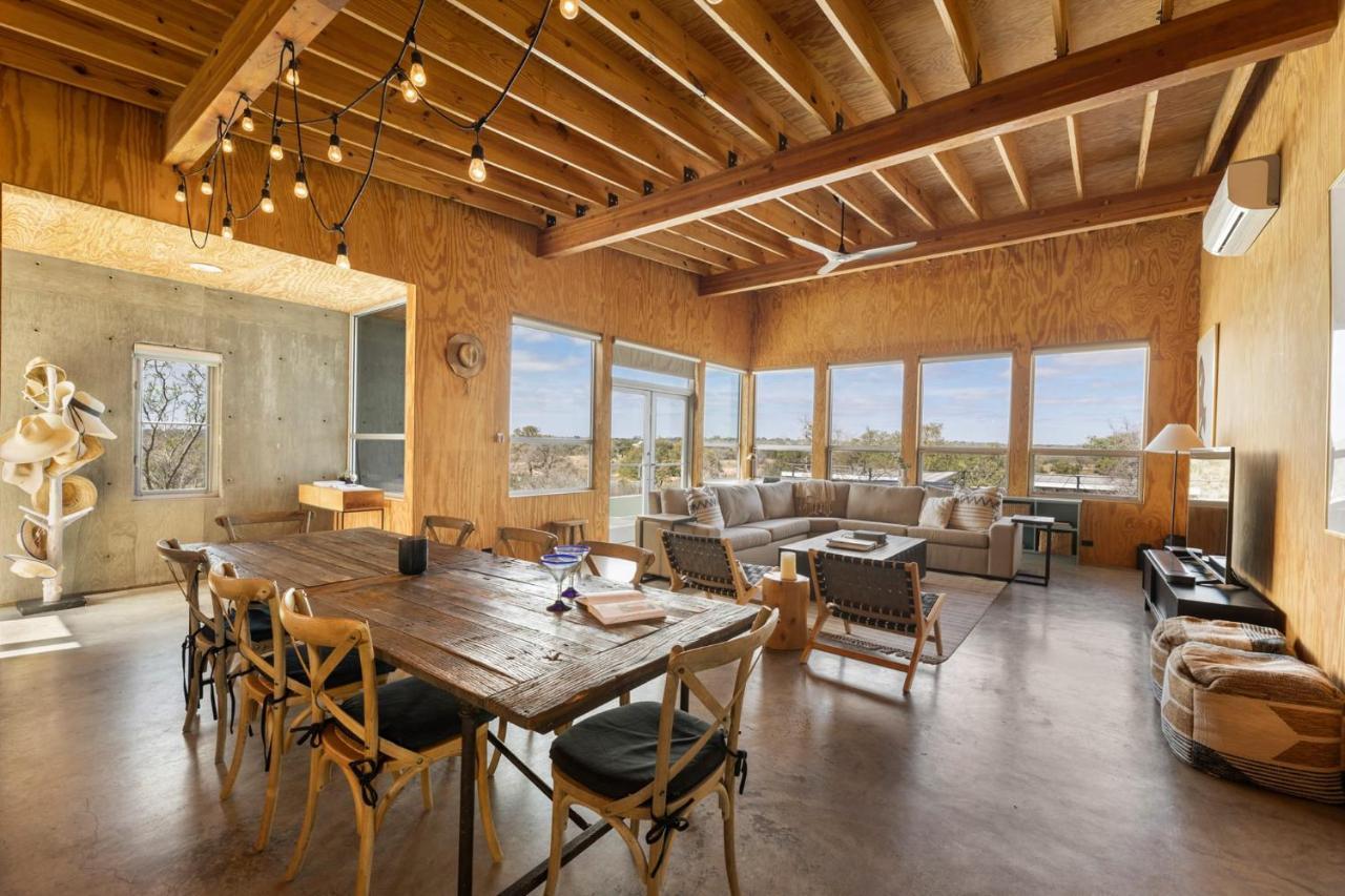Lazo House - Riverfront With Overlooking Llano River Экстерьер фото