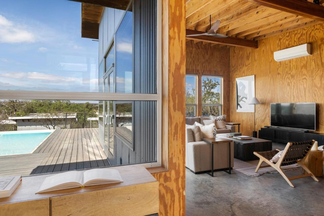 Lazo House - Riverfront With Overlooking Llano River Экстерьер фото