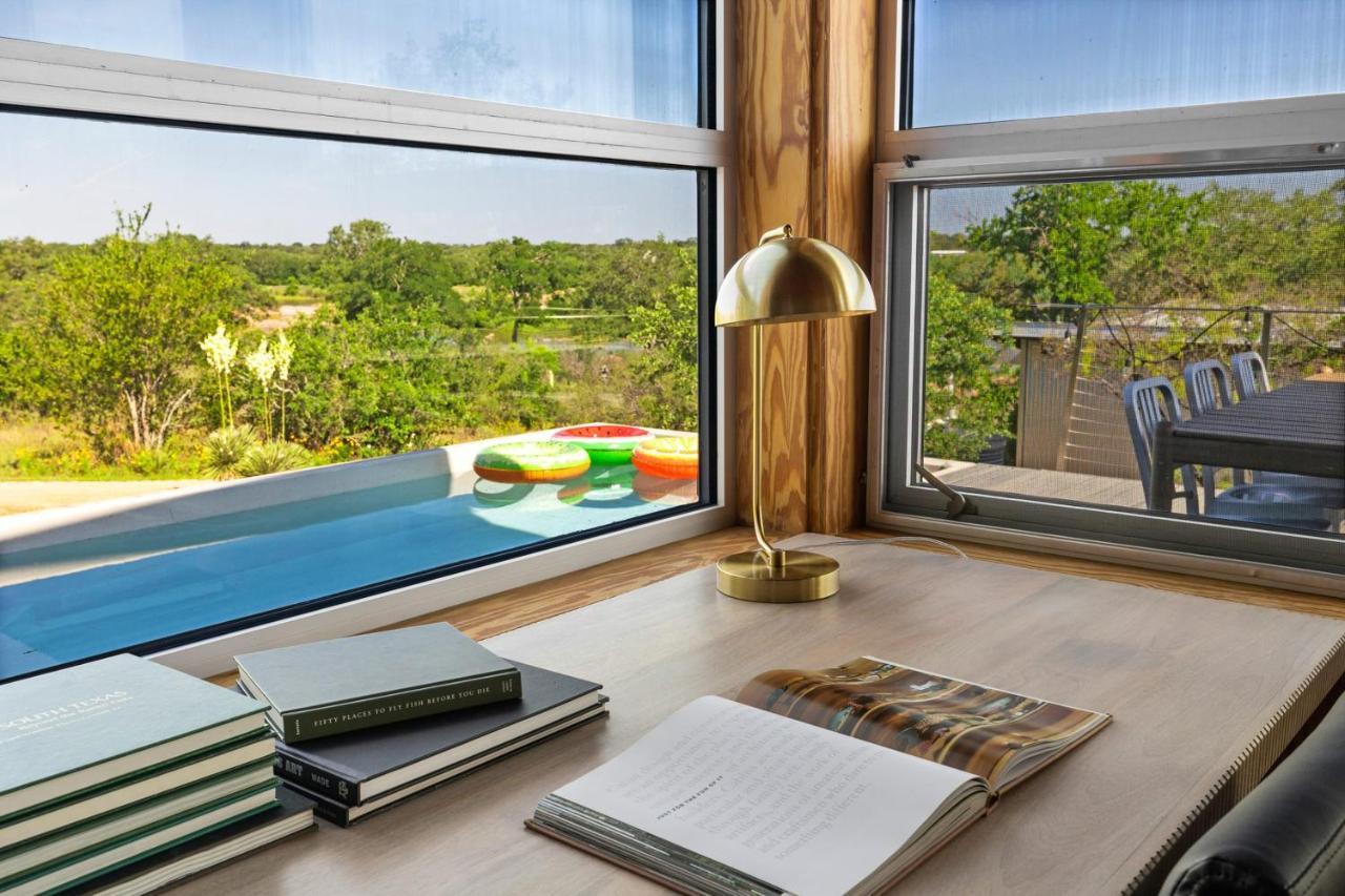 Lazo House - Riverfront With Overlooking Llano River Экстерьер фото
