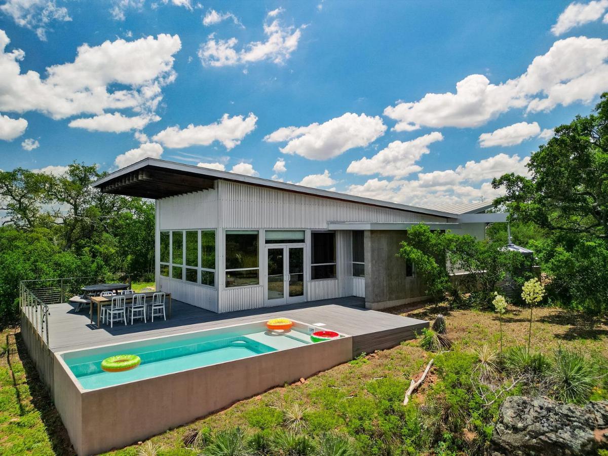 Lazo House - Riverfront With Overlooking Llano River Экстерьер фото