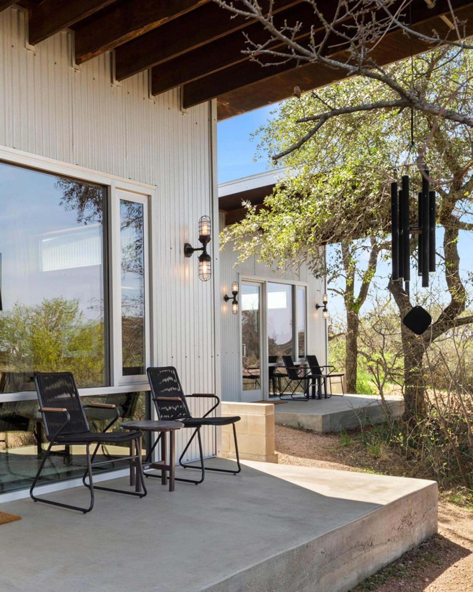 Lazo House - Riverfront With Overlooking Llano River Экстерьер фото