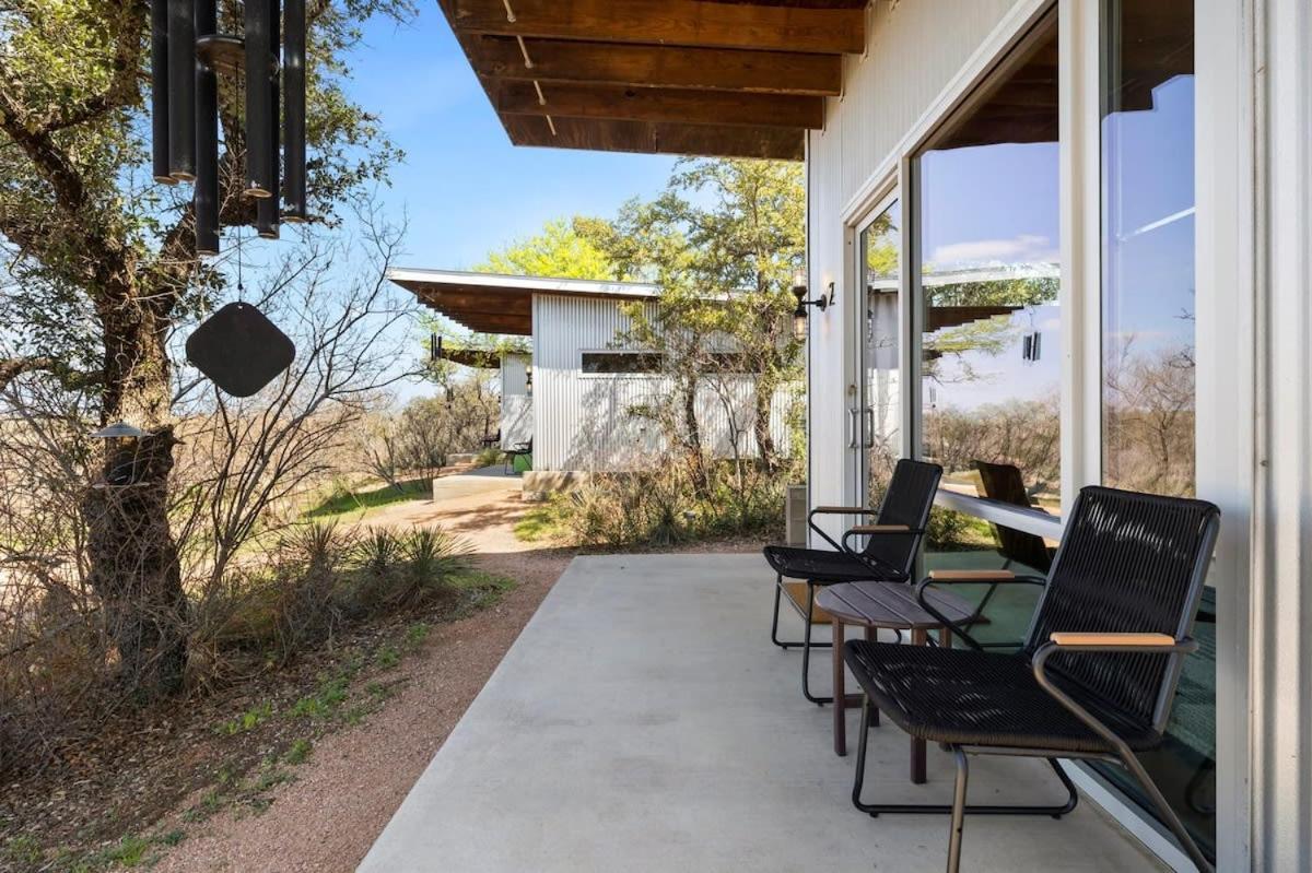 Lazo House - Riverfront With Overlooking Llano River Экстерьер фото