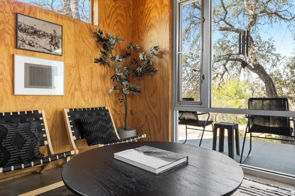 Lazo House - Riverfront With Overlooking Llano River Экстерьер фото