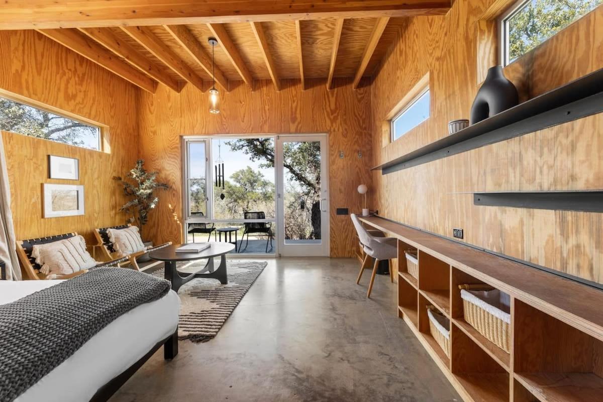 Lazo House - Riverfront With Overlooking Llano River Экстерьер фото