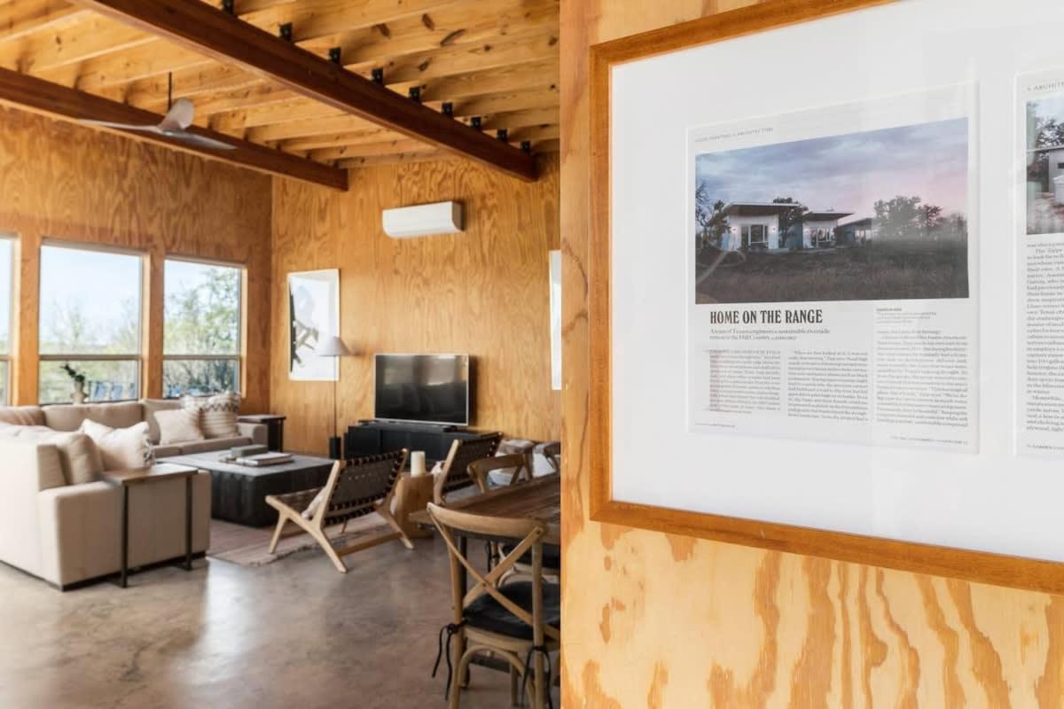 Lazo House - Riverfront With Overlooking Llano River Экстерьер фото